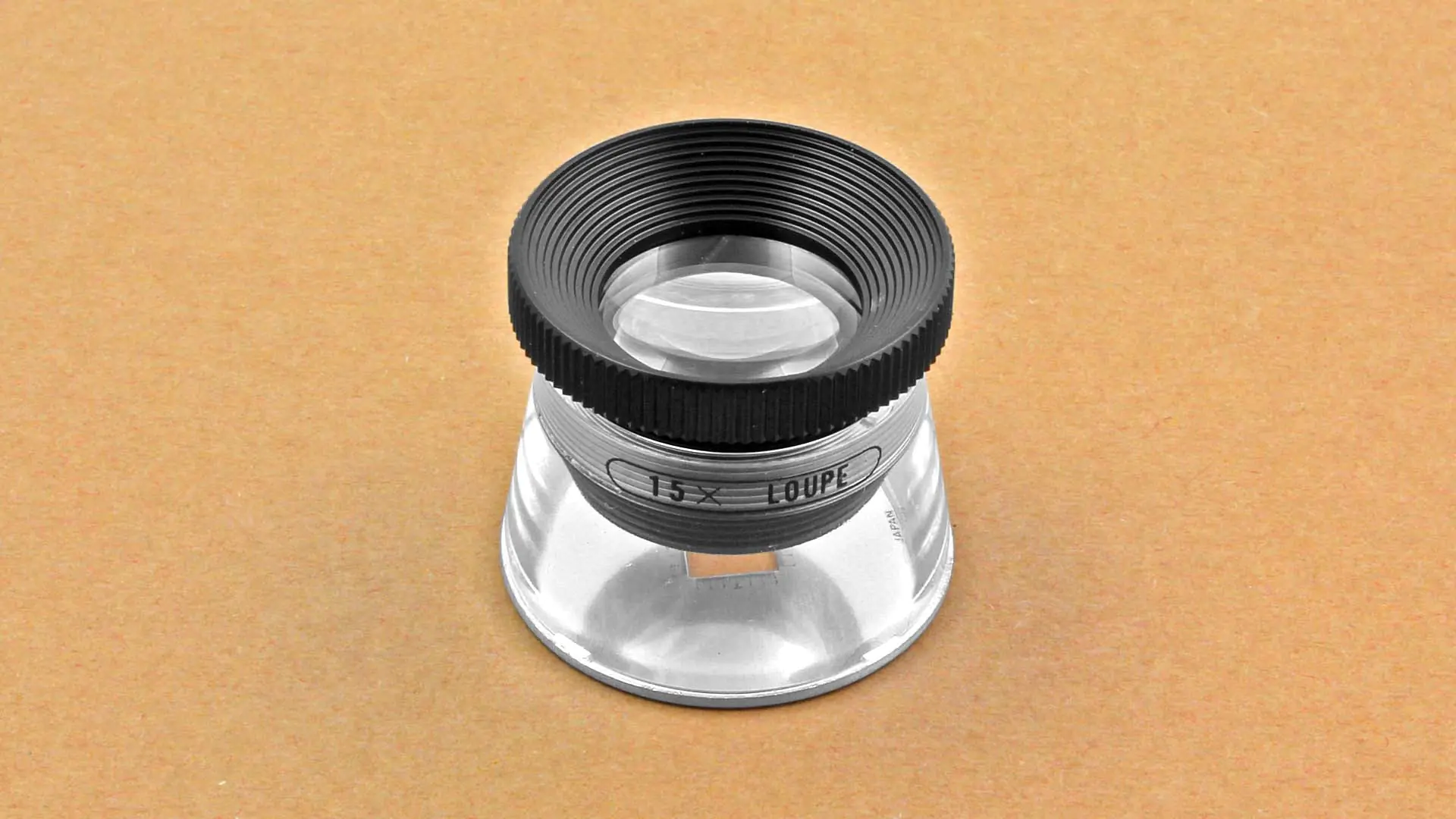 Loupe pour Grossissement x15 avec Réglage de la Mise au Point Diamètre de la Lentille 20 mm SHINWA