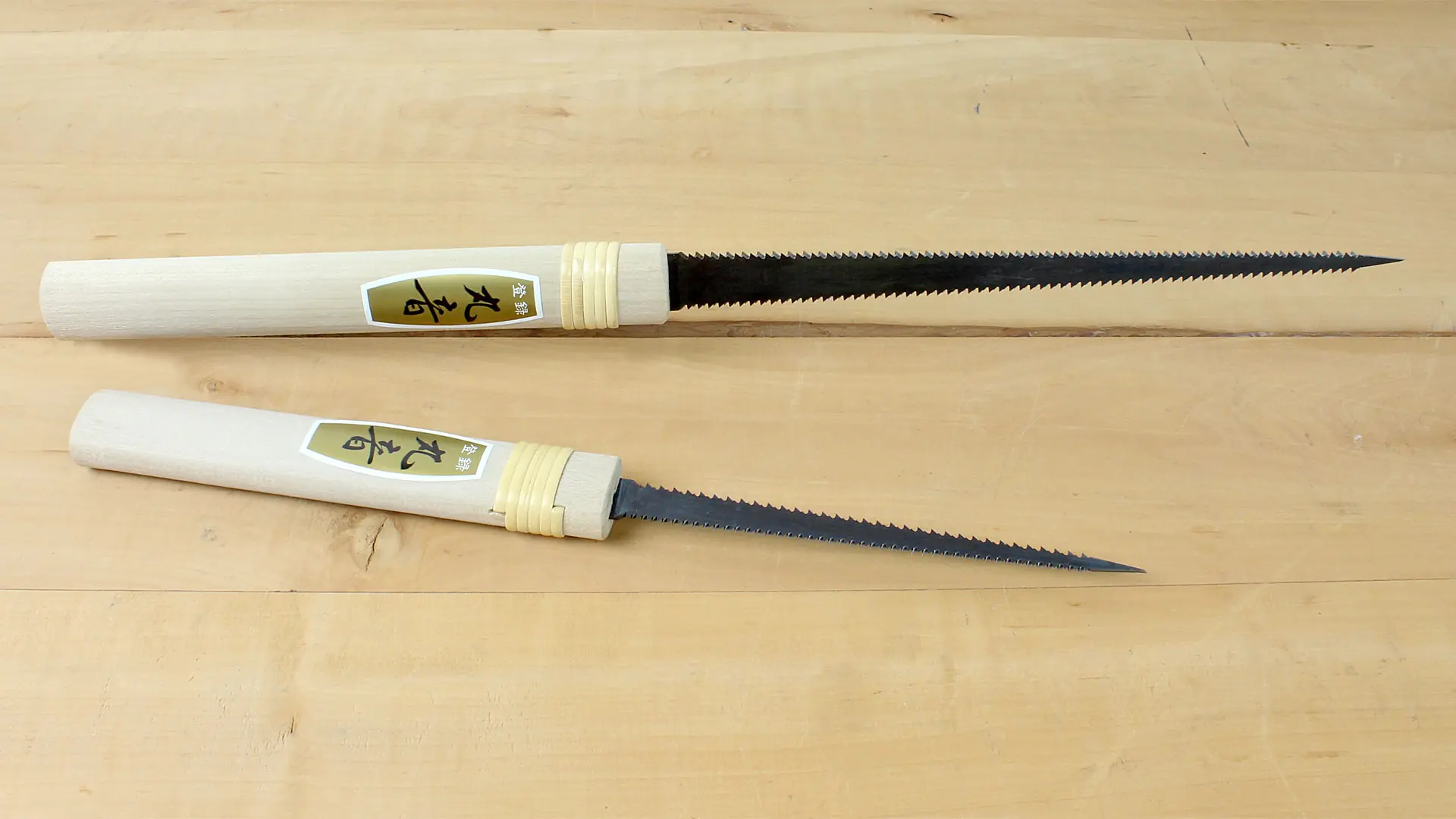 Scie sauteuse japonaise avec denture double face