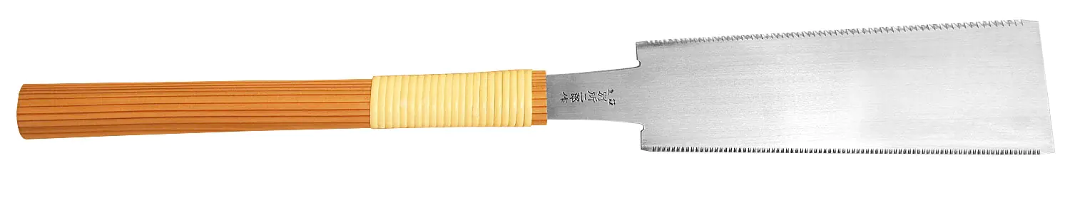 Scie Ryoba Traditionnelle Japonaise Lame de 210 mm avec Poignée en Bois de Cèdre HISHIKA