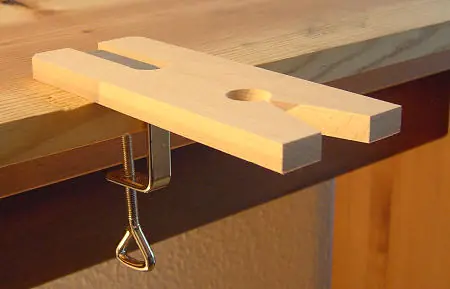 Tablette de Scie à Chantourner avec Un Serre-Joint PEBARO