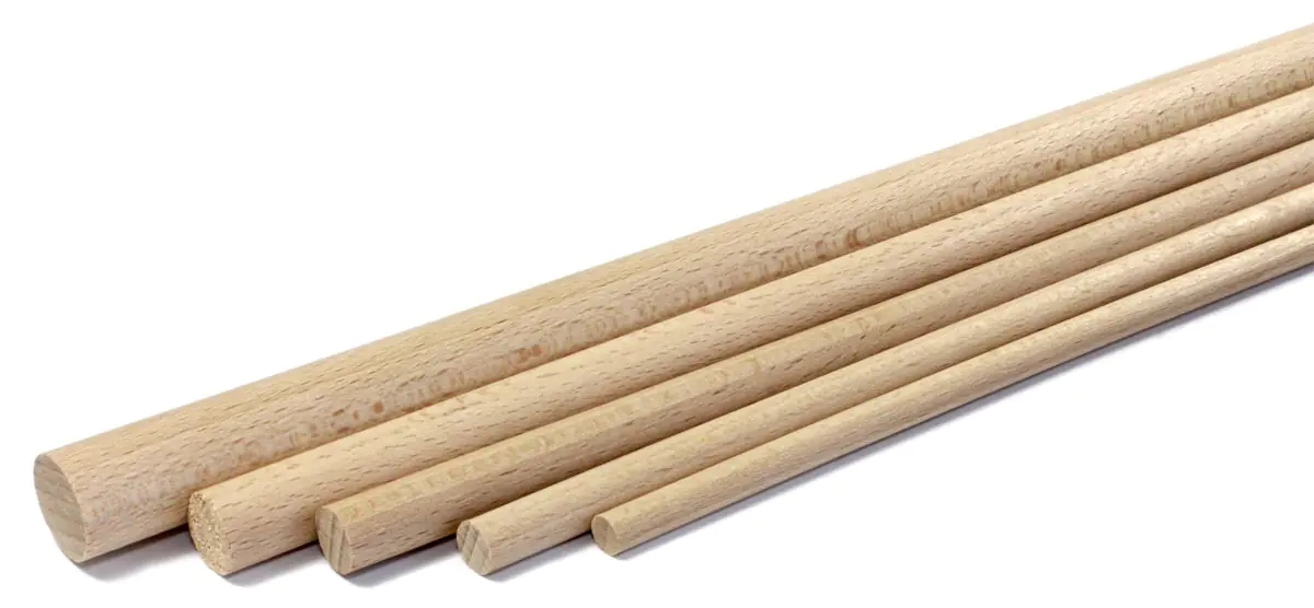 Tige ronde en bois de hêtre, surface lisse