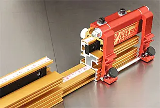 INCRA Calibre à Onglet 1000SE avec Rail de Guidage 18-31 po = 457-787 mm avec Butée Coulissante et Guide Parallèle Télescopique INCRA Calibre à Onglet 1000SE avec Rail de Guidage 18-31 po = 457-787 mm avec Butée Coulissante et Guide Parallèle Télescopique