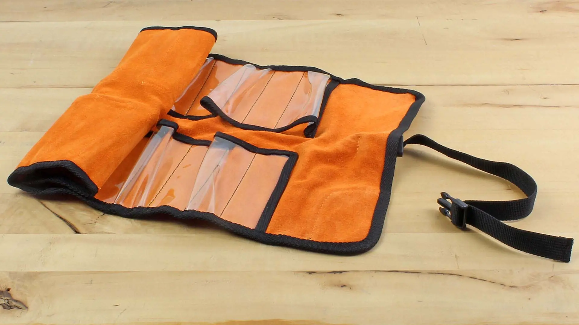 Rouleau d'Outils en Cuir avec Poches en Plastique pour 12 Outils TWO CHERRIES