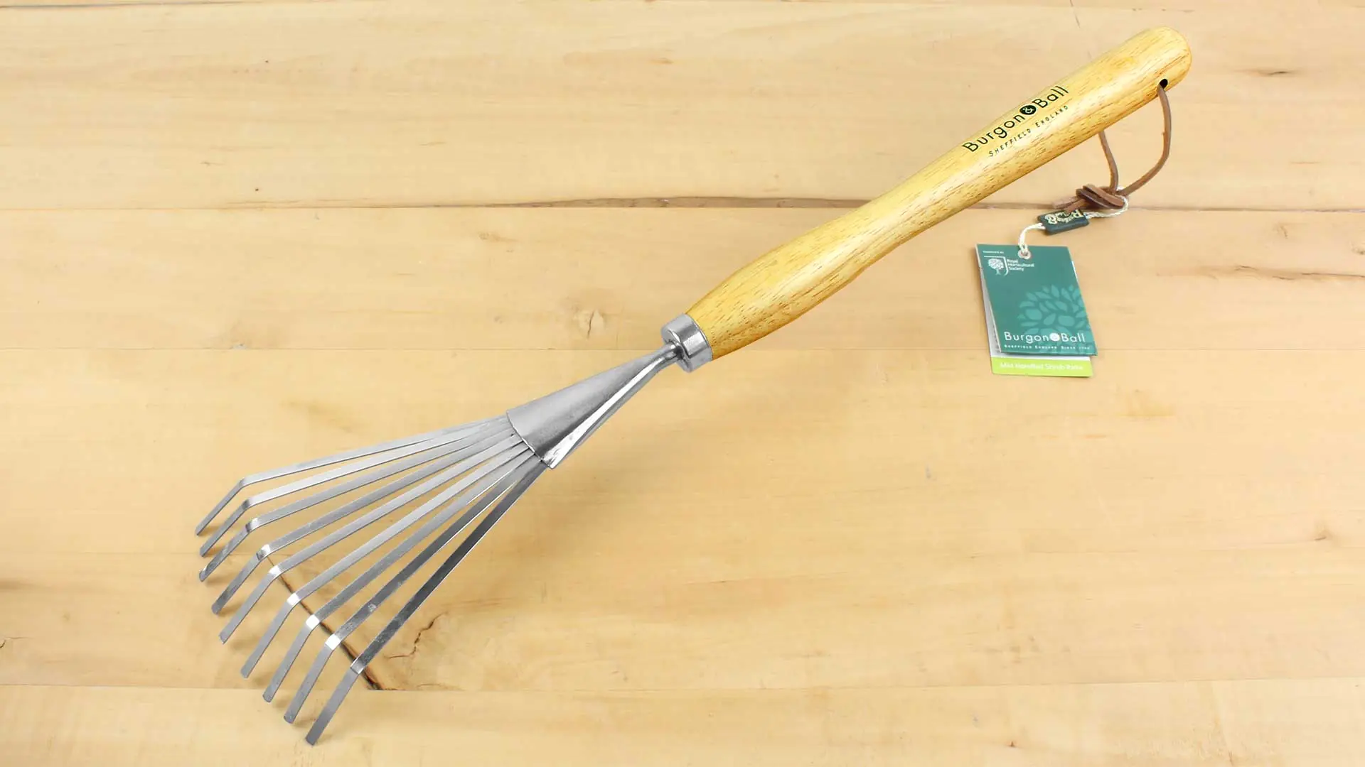 Râteau à arbustes en acier inoxydable avec long manche en bois Longueur totale 580 mm = 23 po. BURGON & BALL