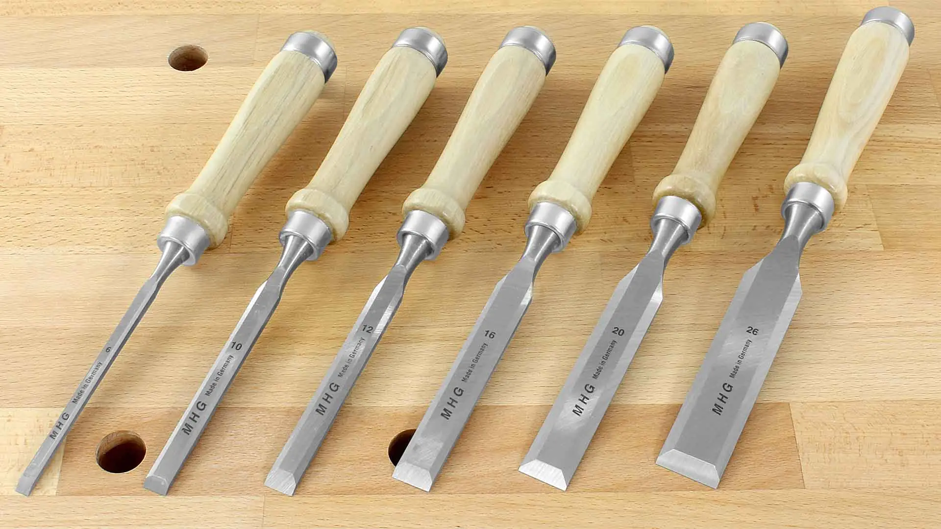 Ensemble de 6 Ciseaux MHG Lame Usinée Seulement avec une Poignée en Bois 6-10-12-16-20-26 mm en boîte en papier Ensemble de 6 Ciseaux MHG Lame Usinée Seulement avec une Poignée en Bois 6-10-12-16-20-26 mm en boîte en papier