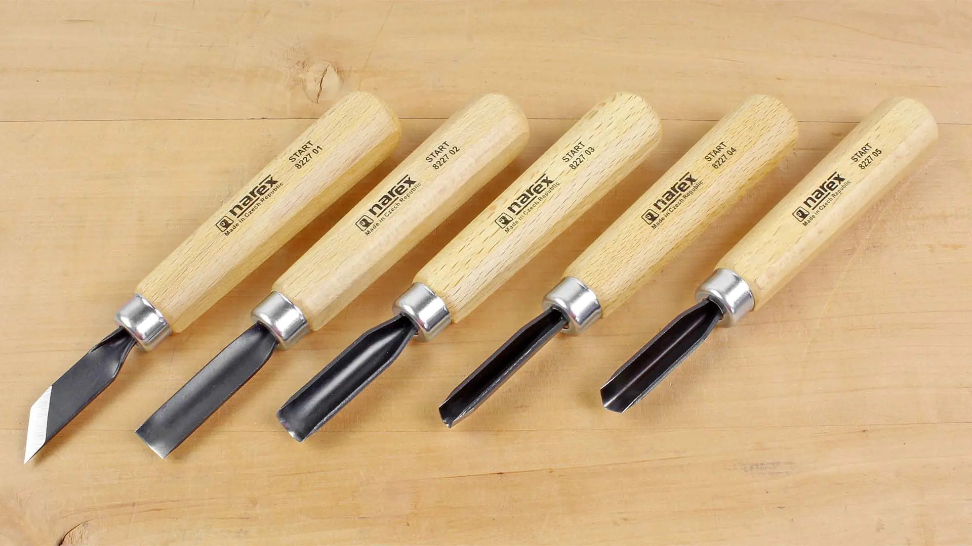 Ensemble de 5 Gouges avec un Bloc de Bois Vierge 165 x 80 x34 mm NAREX