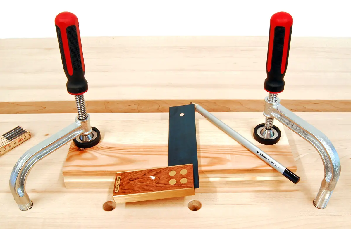 Serre-joint de Placage pour trou rond de 19mm JUUMA