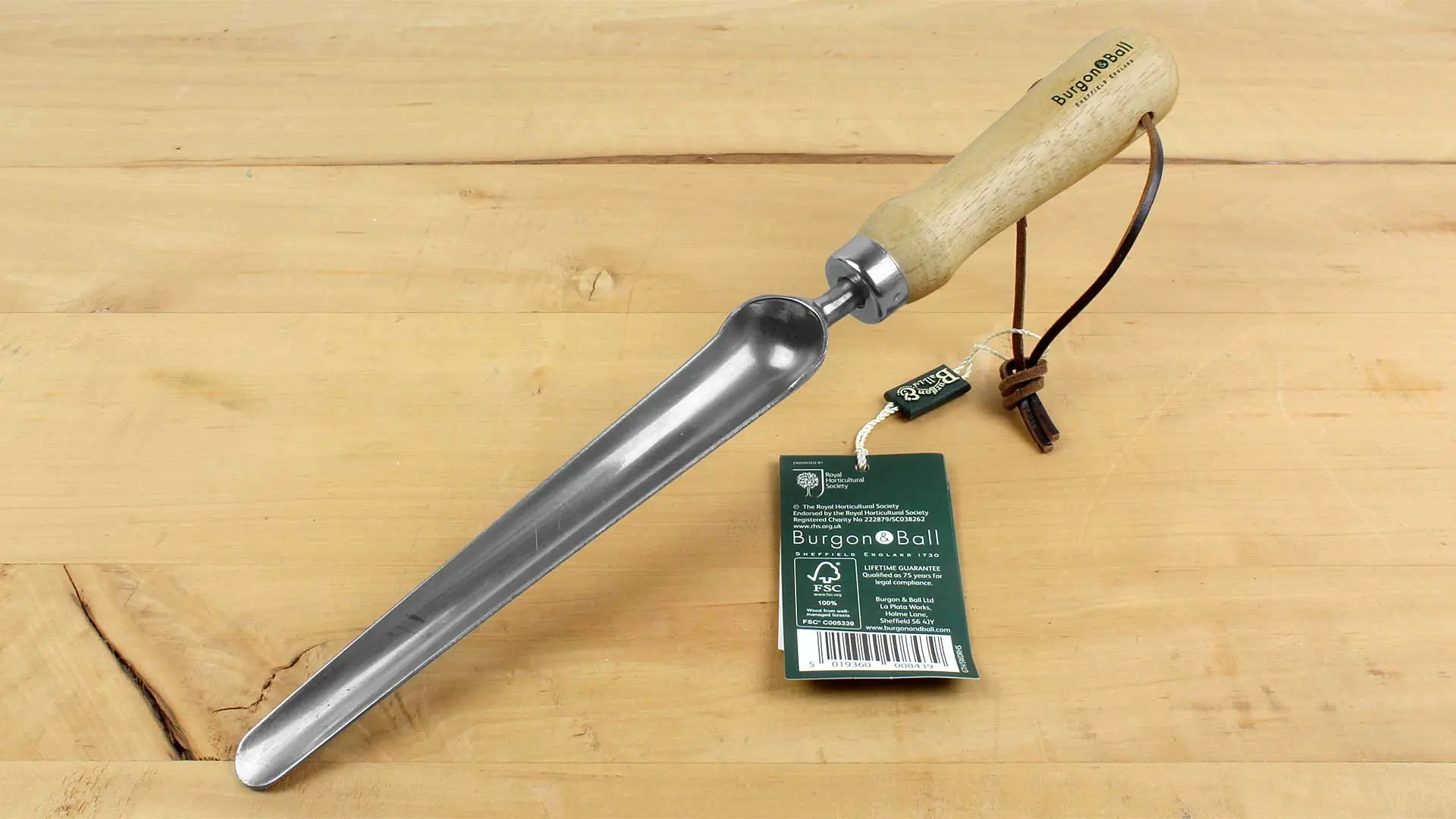 Truelle fine en inox avec manche en bois Longueur totale 320 mm = 13 po. BURGON & BALL